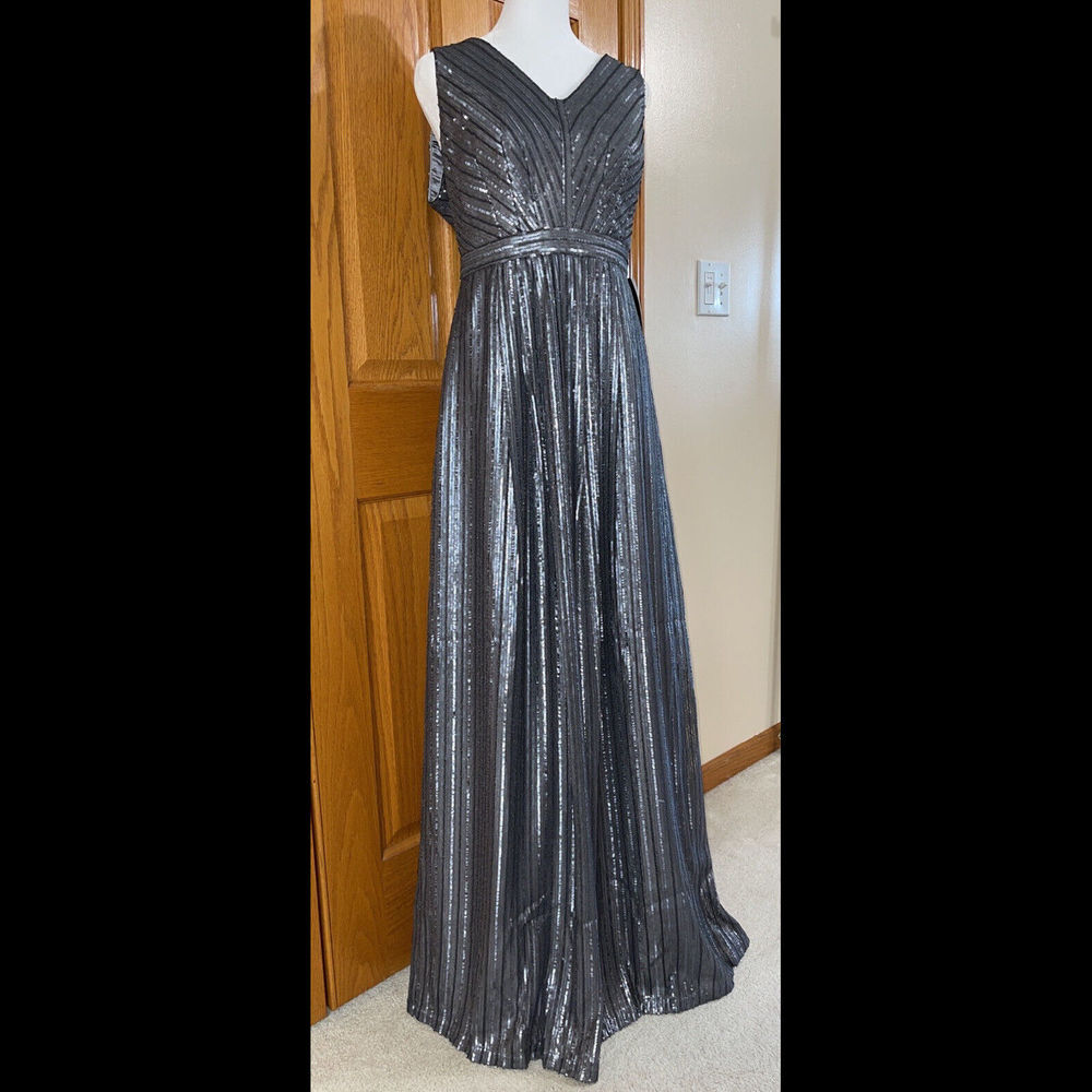 Women’s Formal Dress Adrianna Papell Silver All over Sequins Gown Prom Size 10
